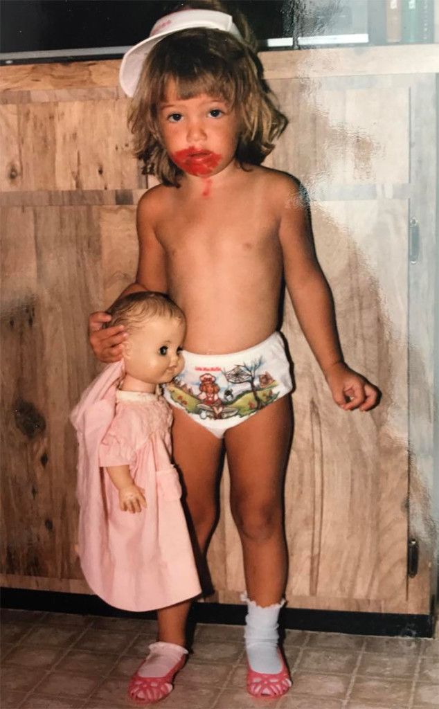 Photos From Mandy Moore Instagram S Throwback Queen E Online